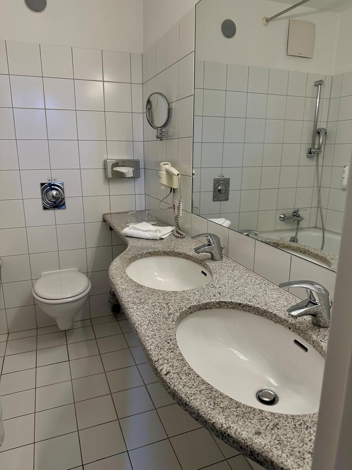 Enjoy Hotel Am Studio Berlin Dış mekan fotoğraf