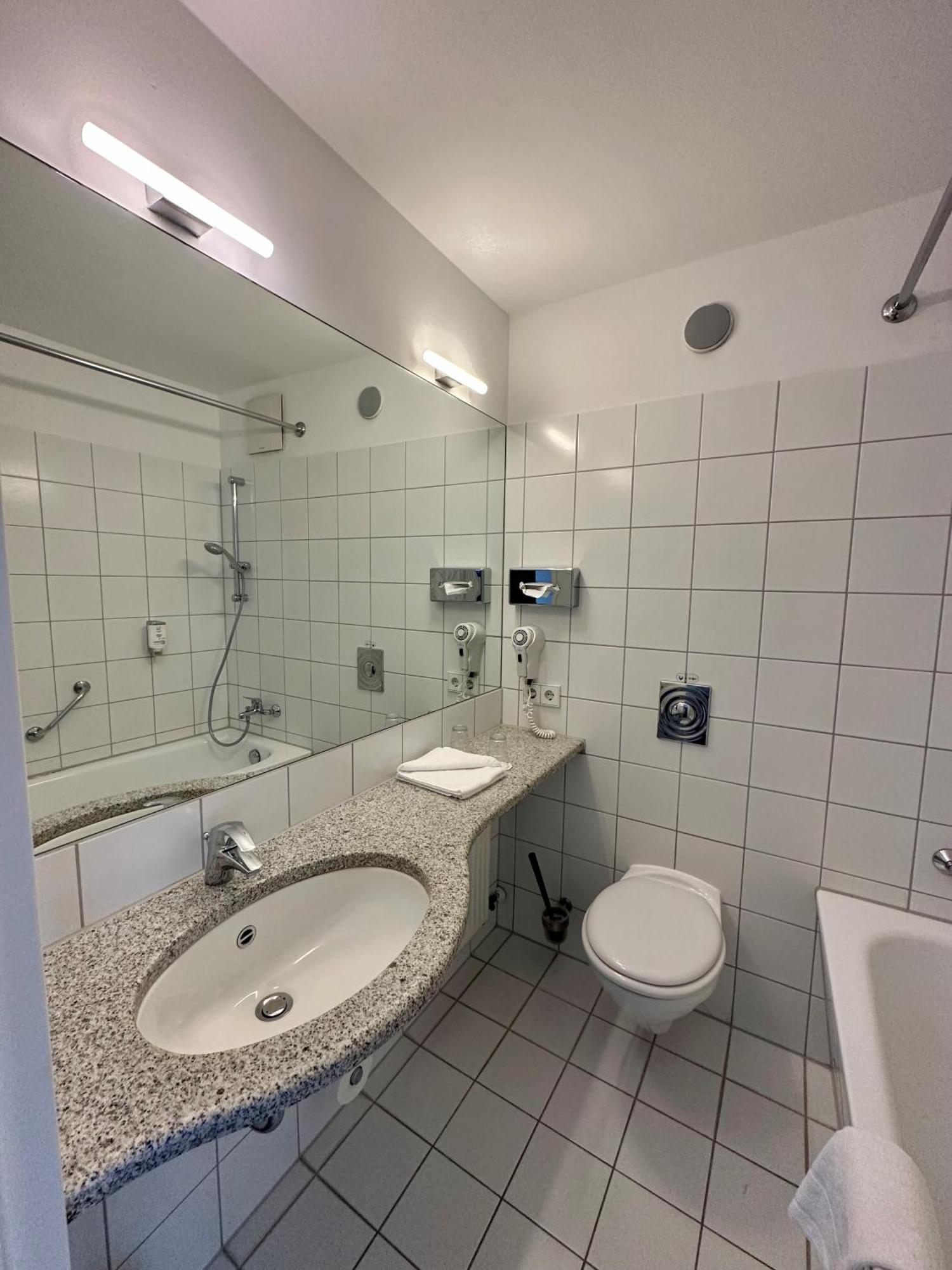 Enjoy Hotel Am Studio Berlin Dış mekan fotoğraf