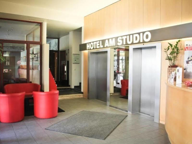Enjoy Hotel Am Studio Berlin Dış mekan fotoğraf
